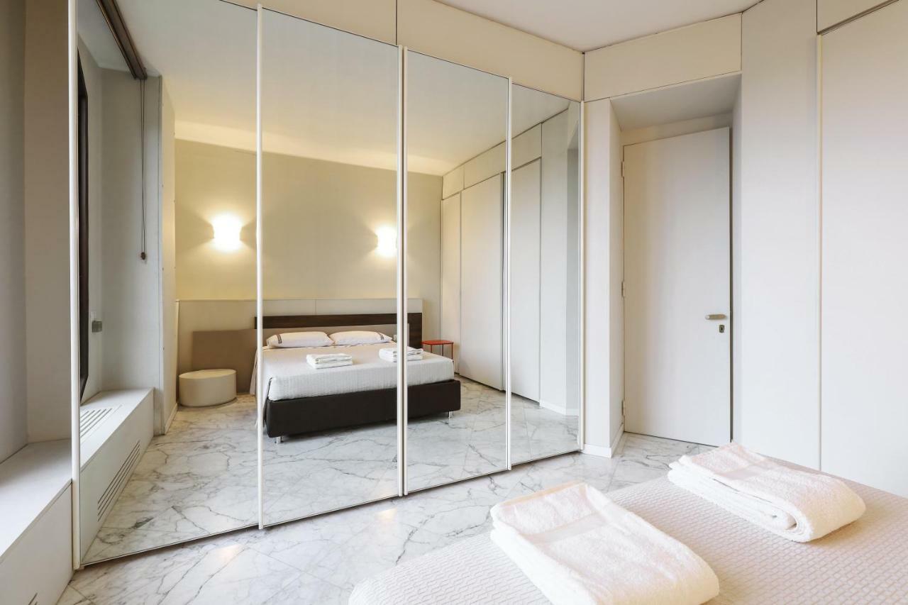 Duomo Luxury Apartment Милан Экстерьер фото